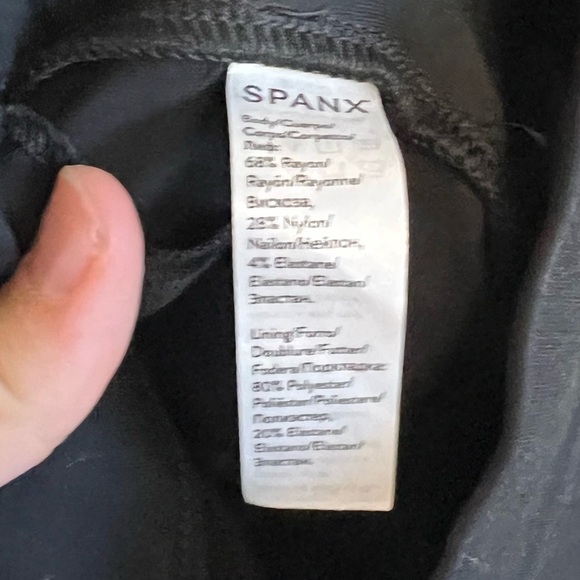 Spanx The Perfect Pant Ankle Back Seam Skinny in Black - Picture 10 of 11